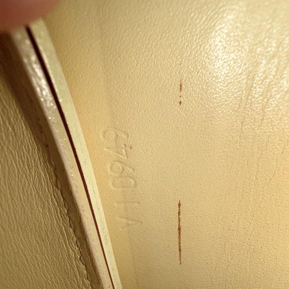 AUTHENTIC Vintage LV Vernis Lexington Monogrammed Pouchette - Picture 3 of 13